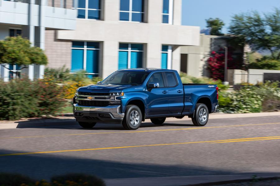  Chevrolet Silverado LT Turbo Double Cab 2018 года  (фото 2 из 13)
